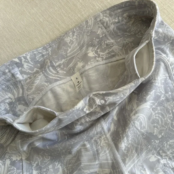 Lululemon printed leggings - Picture 4 of 6